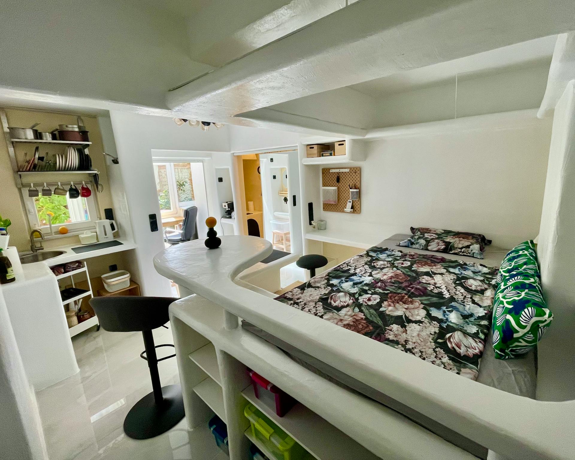 Mpotasi, Athina preview