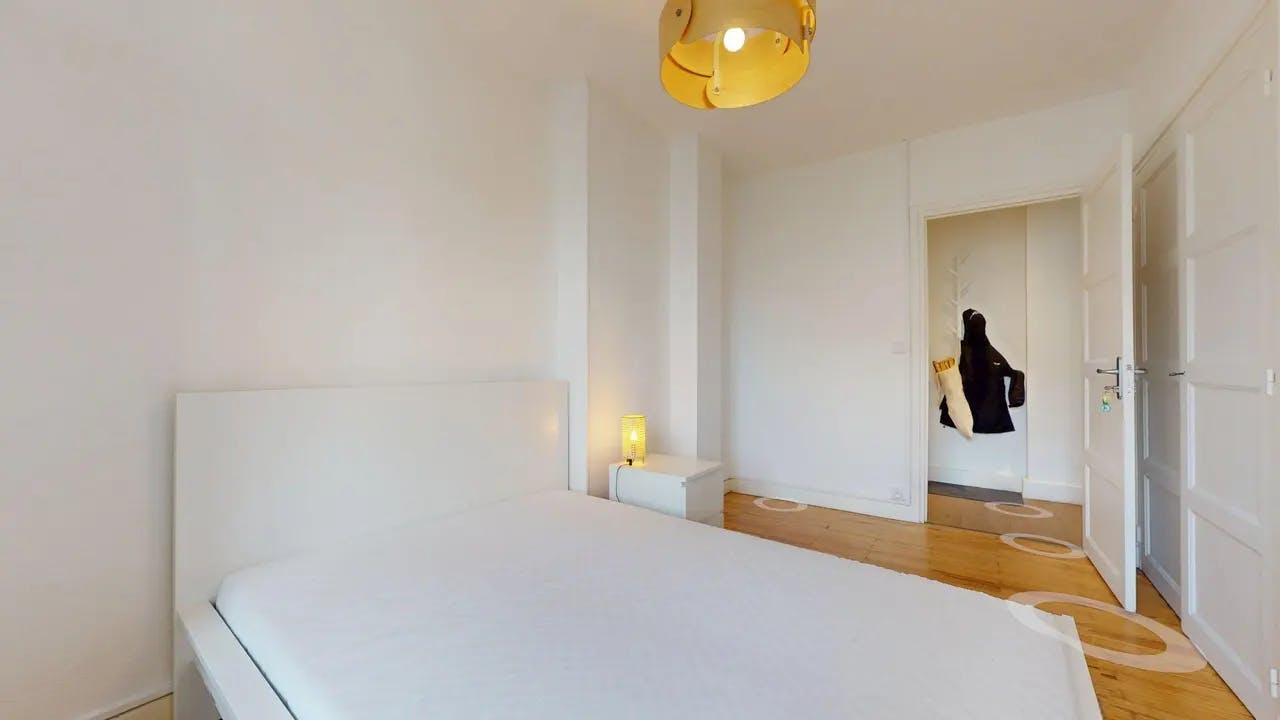Private room in Rue Charles Lory, Grenoble (1652982) room image 2