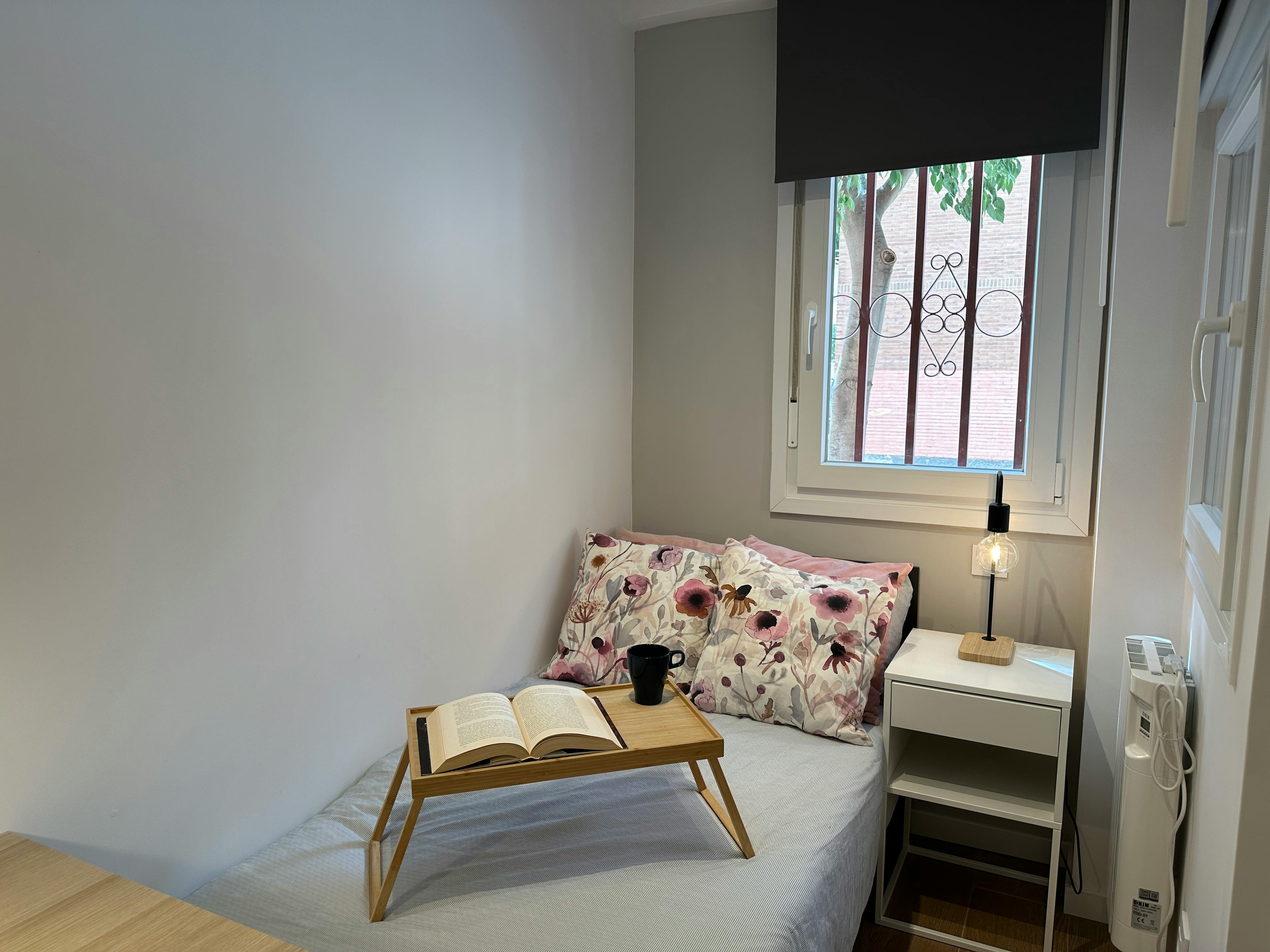 Single room Madrid, 1 bed — photo 1