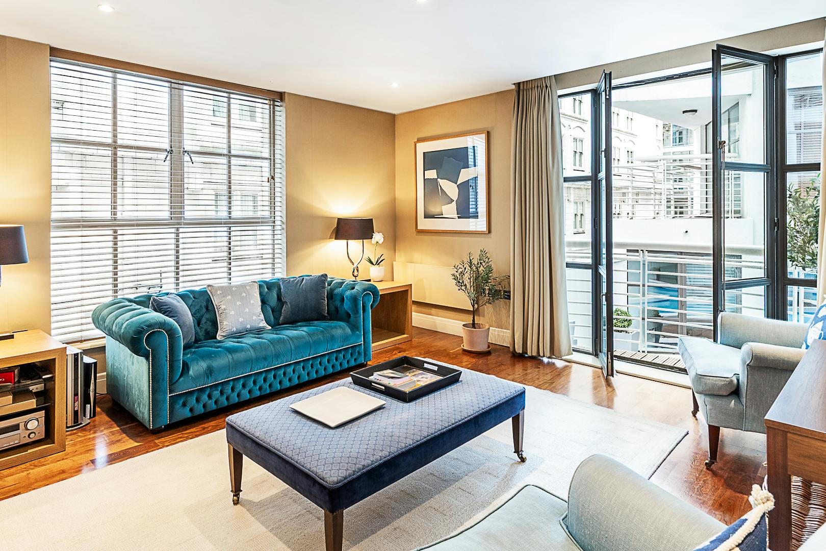 Apartment London, 2 beds — photo 11