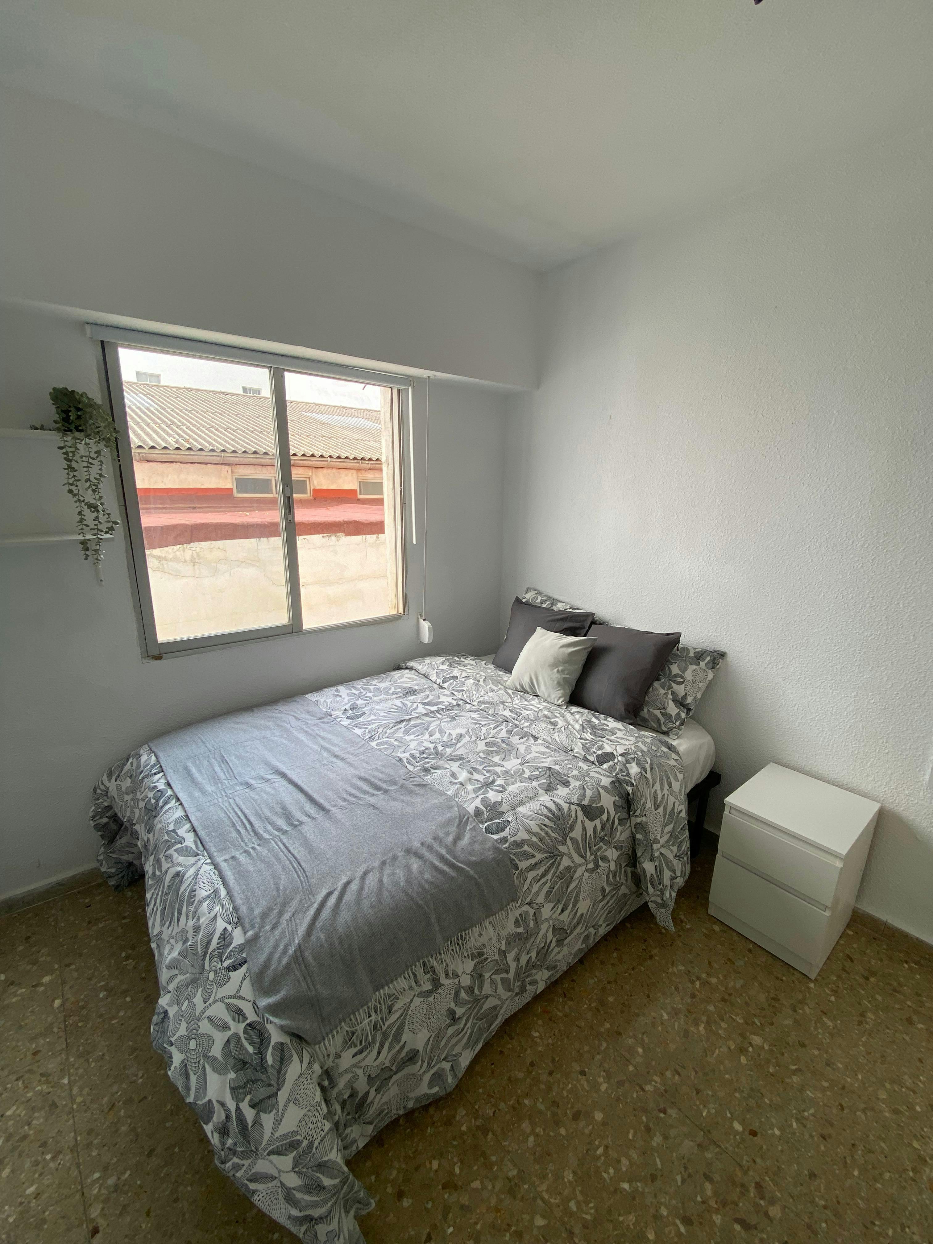 Habitación privada en alquiler por 325 € al mes en Manises, Carrer Joan Lluis Vives