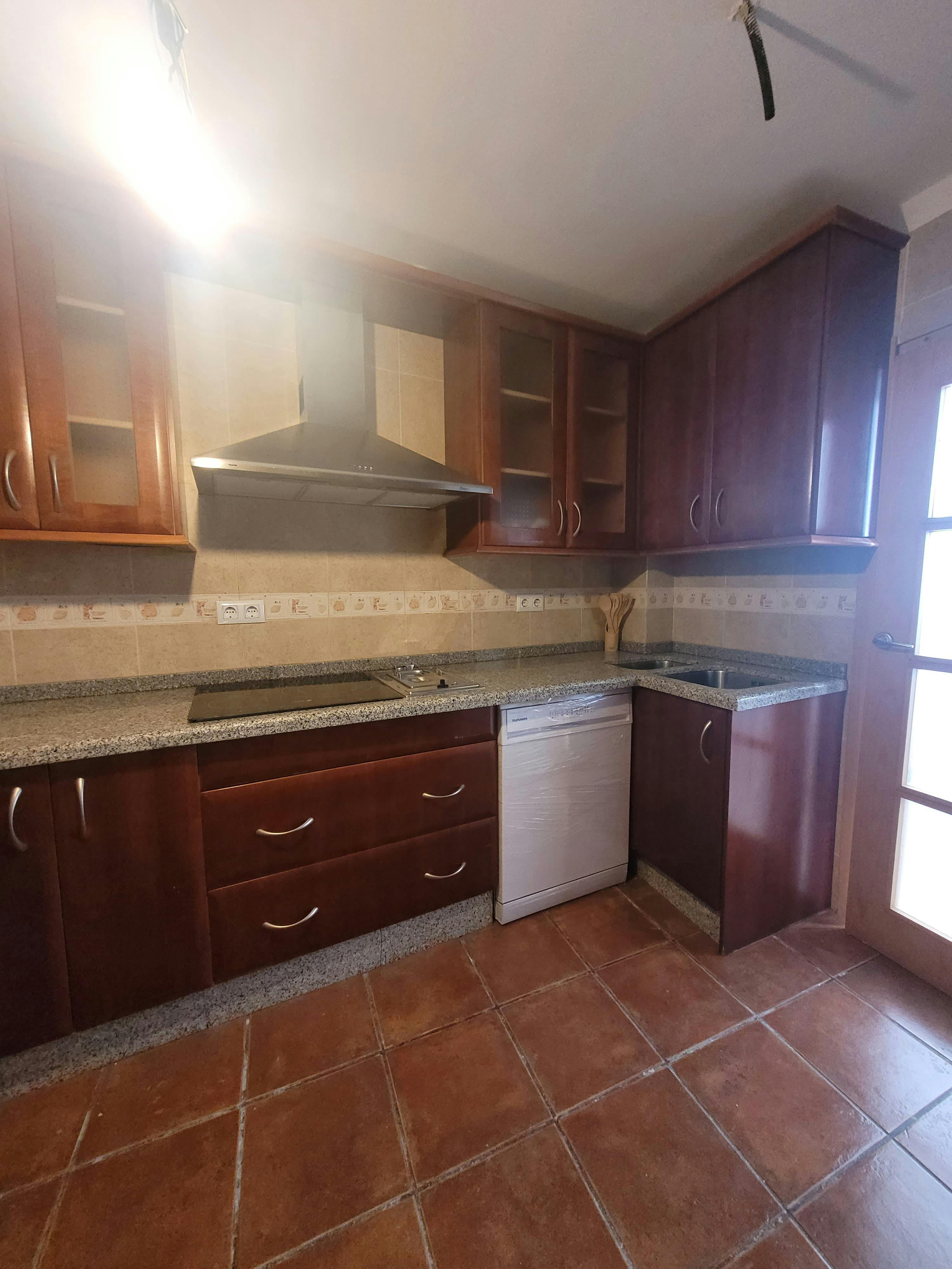 Single room Jaén, 1 bed, 25m² — photo 3