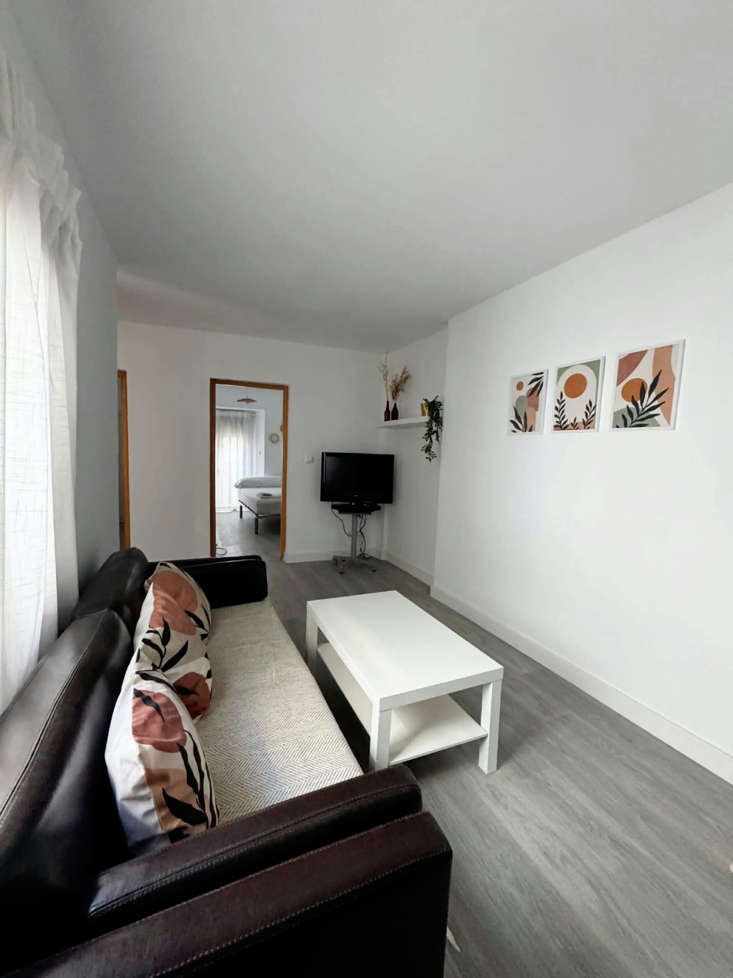 Single room Jaén, 1 bed, 25m² — photo 1