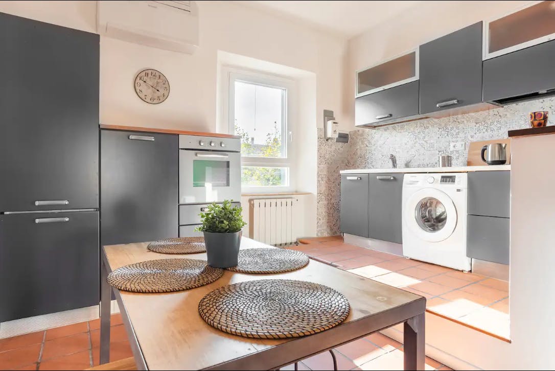 Wohnung zu mieten für 1.300 € pro Monat in Ancona, Corso Carlo Alberto