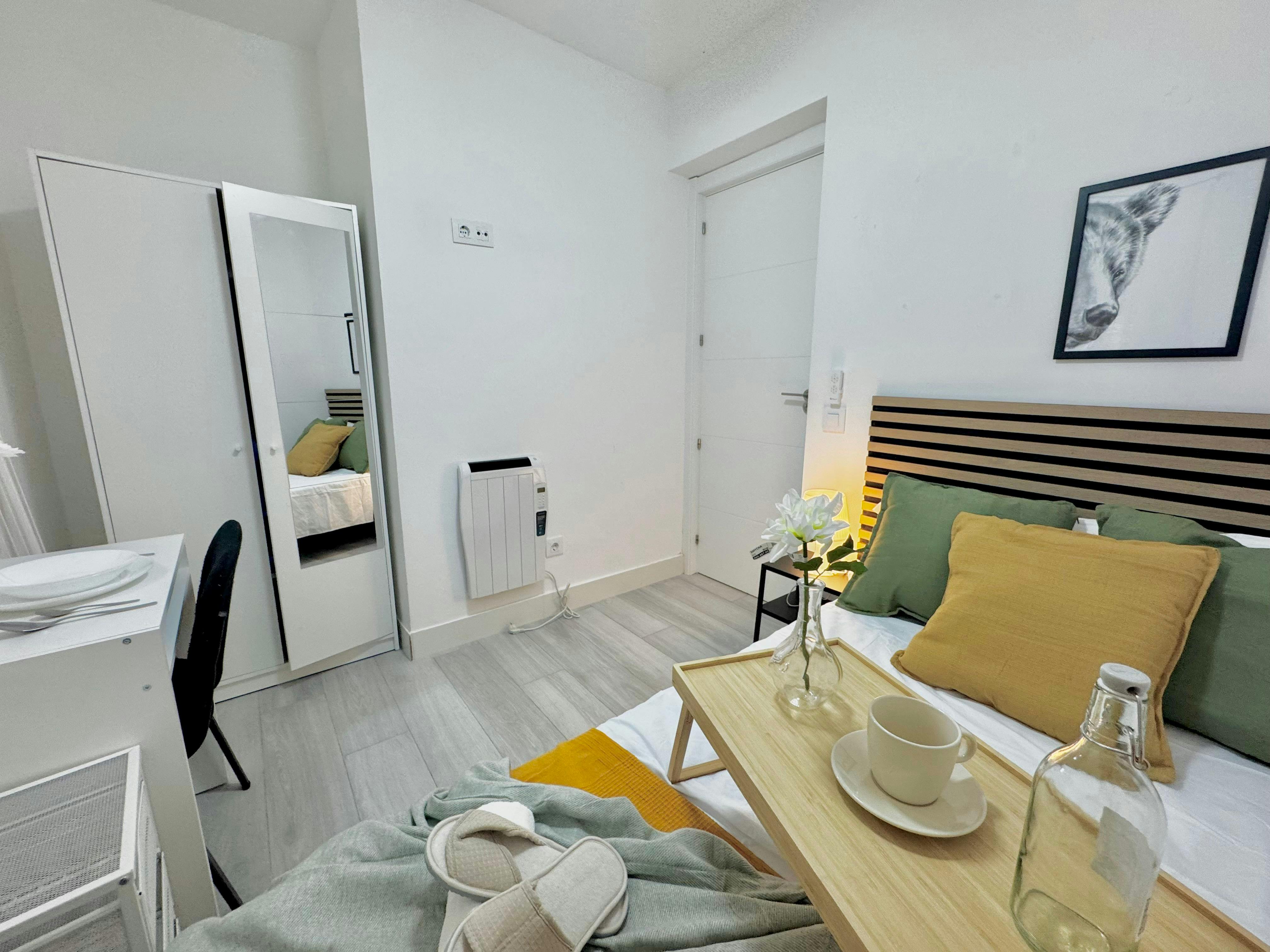 Private room for rent for €399 per month in Getafe, Calle Alhelí