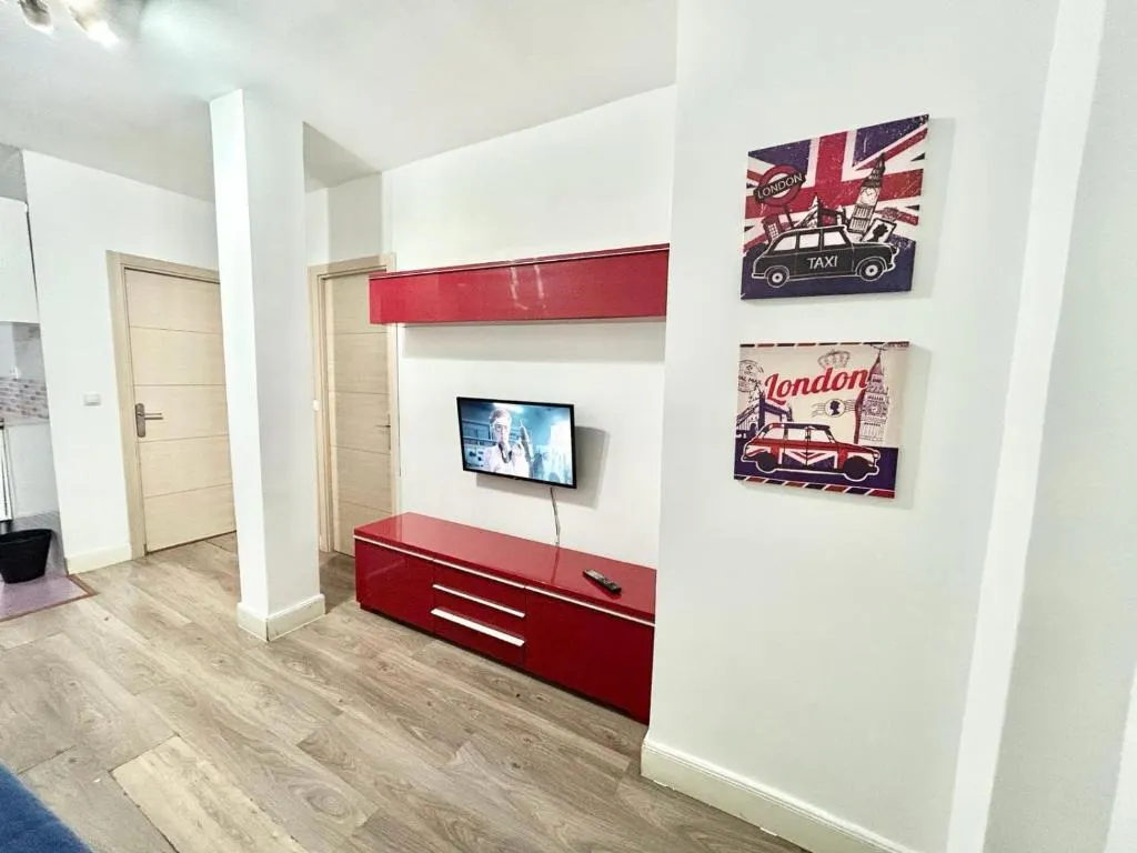 2-Bedroom Apartment in Calle de Antonio López, Madrid (1653336) ROOM 3