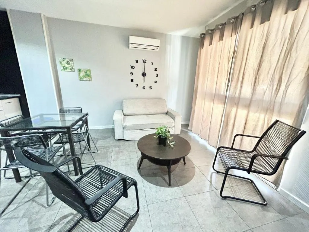 1-Bedroom Apartment in Calle de Cardeñosa, Madrid (1653344) ROOM 3