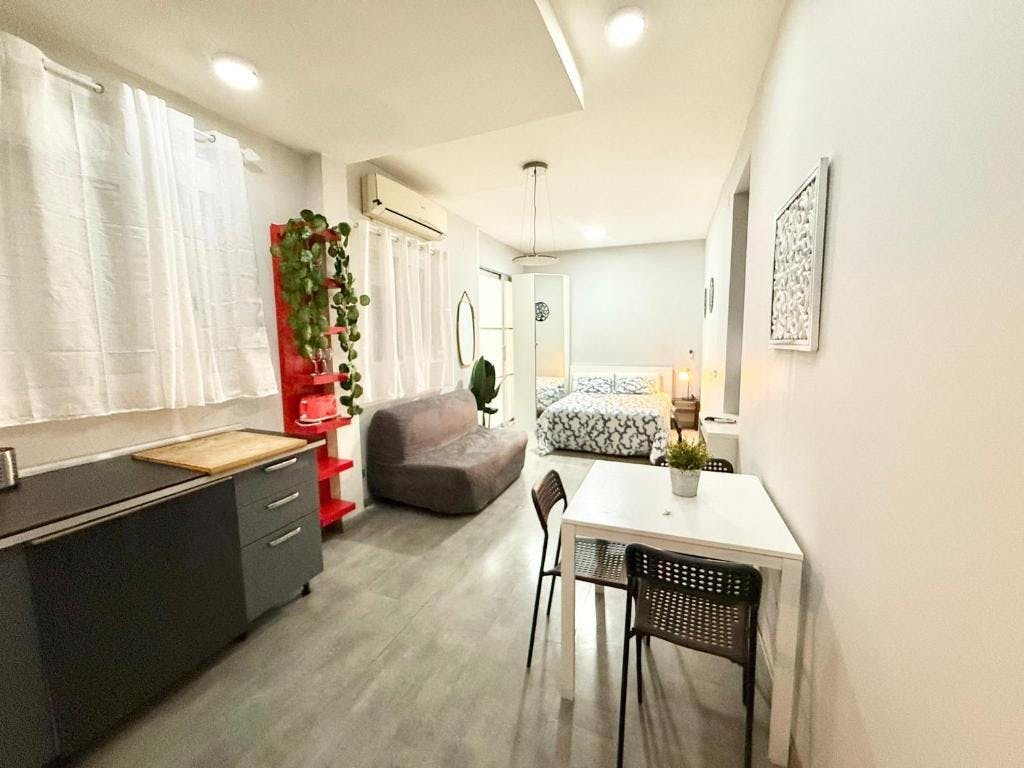 Calle del Ferrocarril, Madrid Madrid