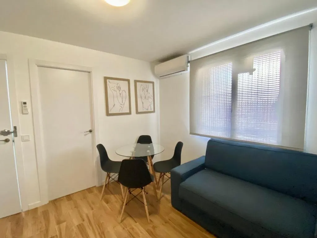 1-Bedroom Apartment in Calle Mirasierra, Madrid (1653363) ROOM 3