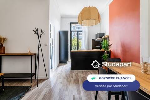Appartement à louer pour 1 220 €/mois à Marseille, Boulevard des Dames