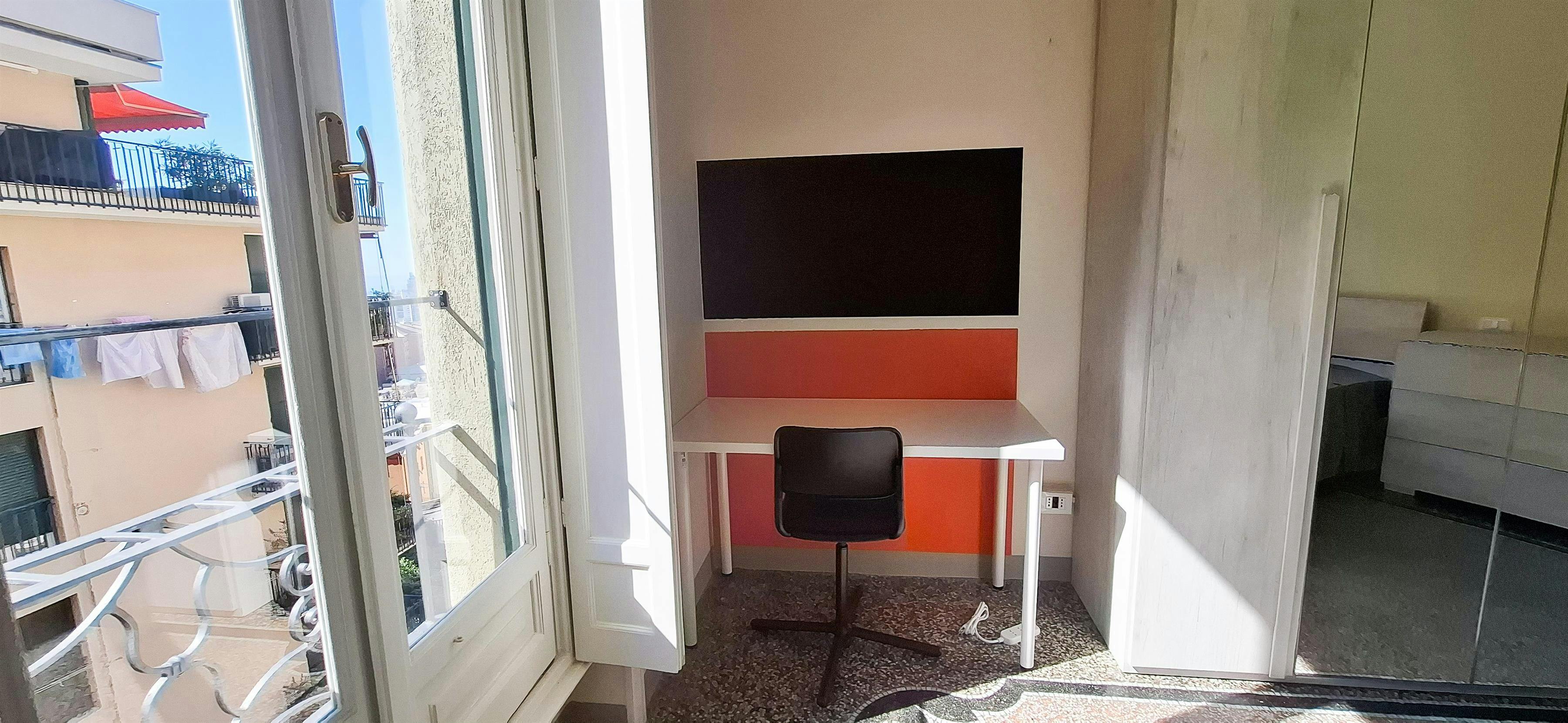 Single room Genoa, 1 bed, 19m² — photo 1