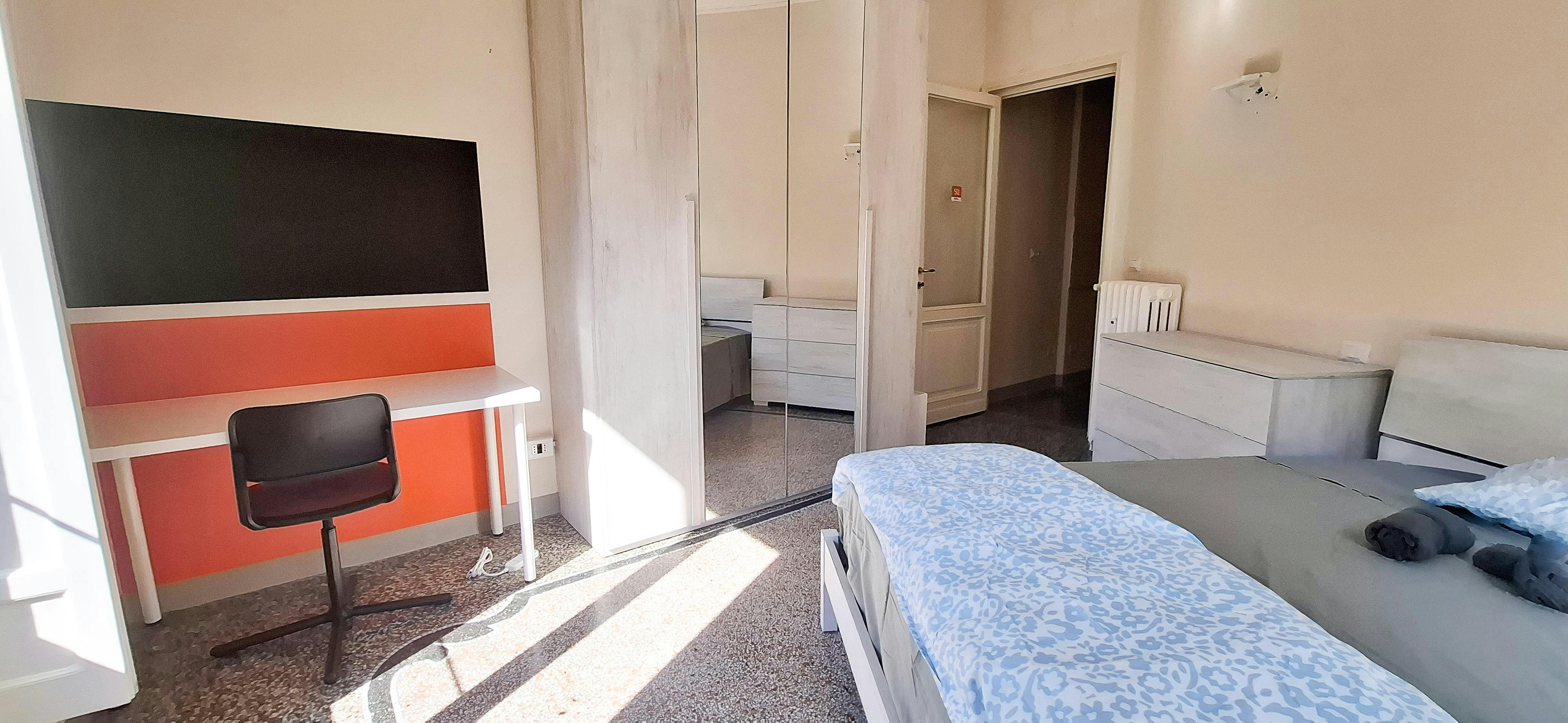 Private room for rent for €480 per month in Genoa, Via Antonio Crocco