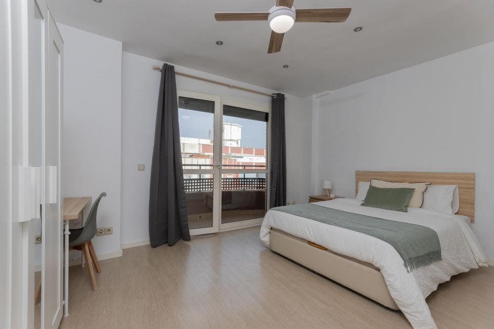 Single room Valencia, 1 bed — photo 1