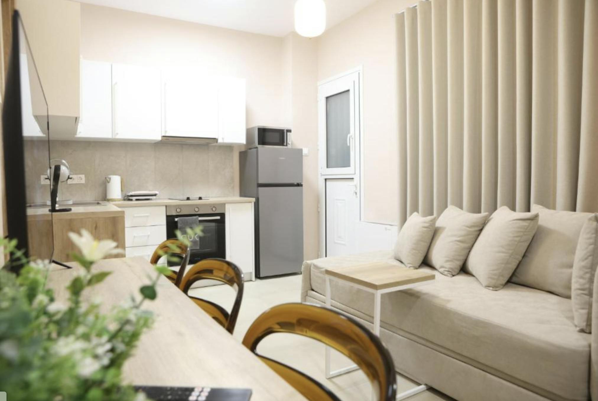 Appartement à louer pour 850 €/mois à Pireas, Kaningos