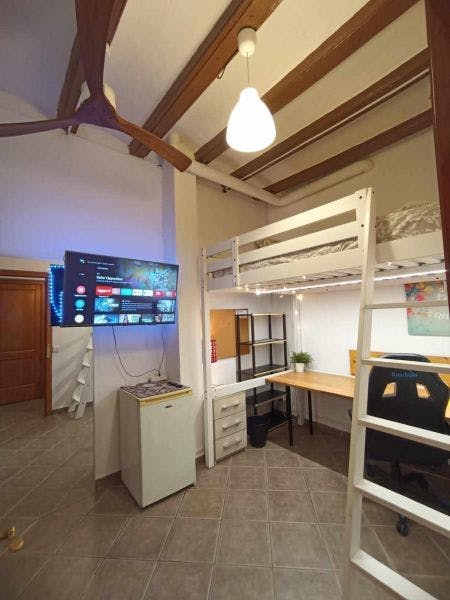 Private room for rent for €630 per month in Barcelona, Carrer dels Escudellers