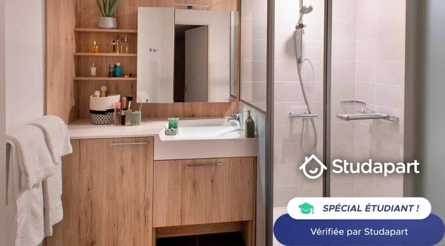 Private room for rent for €850 per month in Écouflant, Chemin de Provins