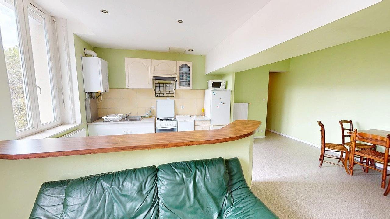 Квартира за оренду для 650 EUR на місяць у Saint-Étienne, Rue de Tardy