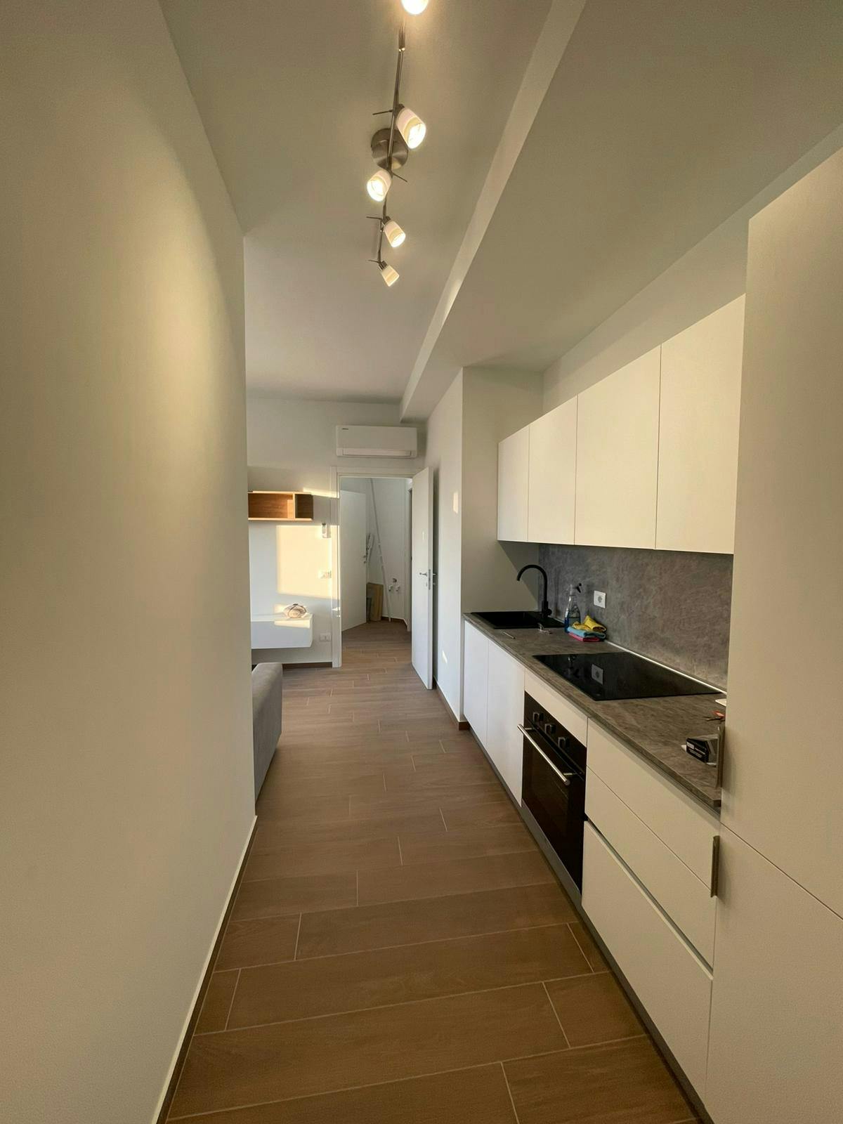 Apartment Milan, 1 bed — photo 6