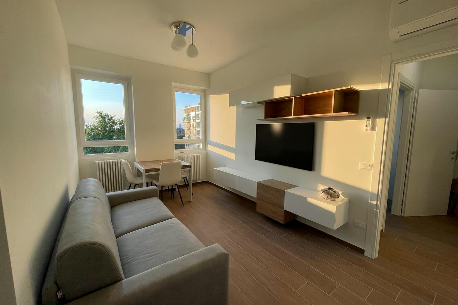 Apartment Milan, 1 bed — photo 2