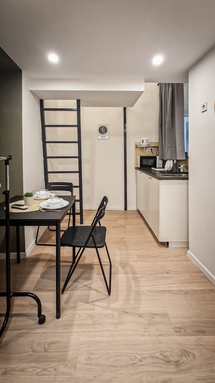 Studio for rent for €500 per month in Budapest, Wesselényi utca