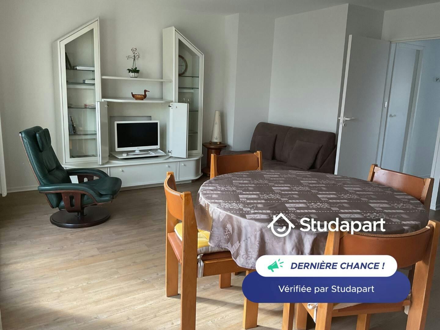 Private room for rent on Rue Desse, Bordeaux - Vue 4