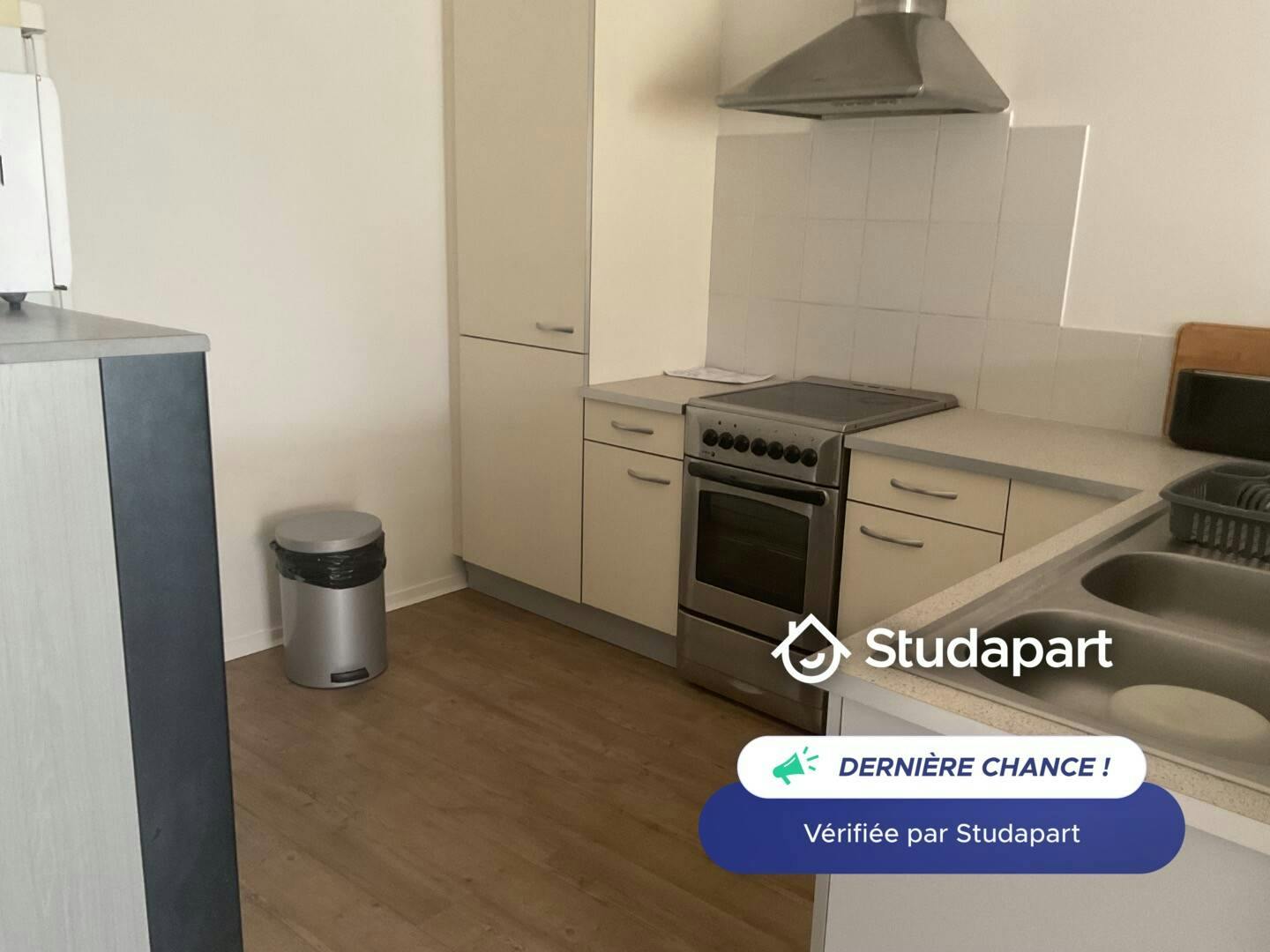 Private room for rent on Rue Desse, Bordeaux - Vue 3