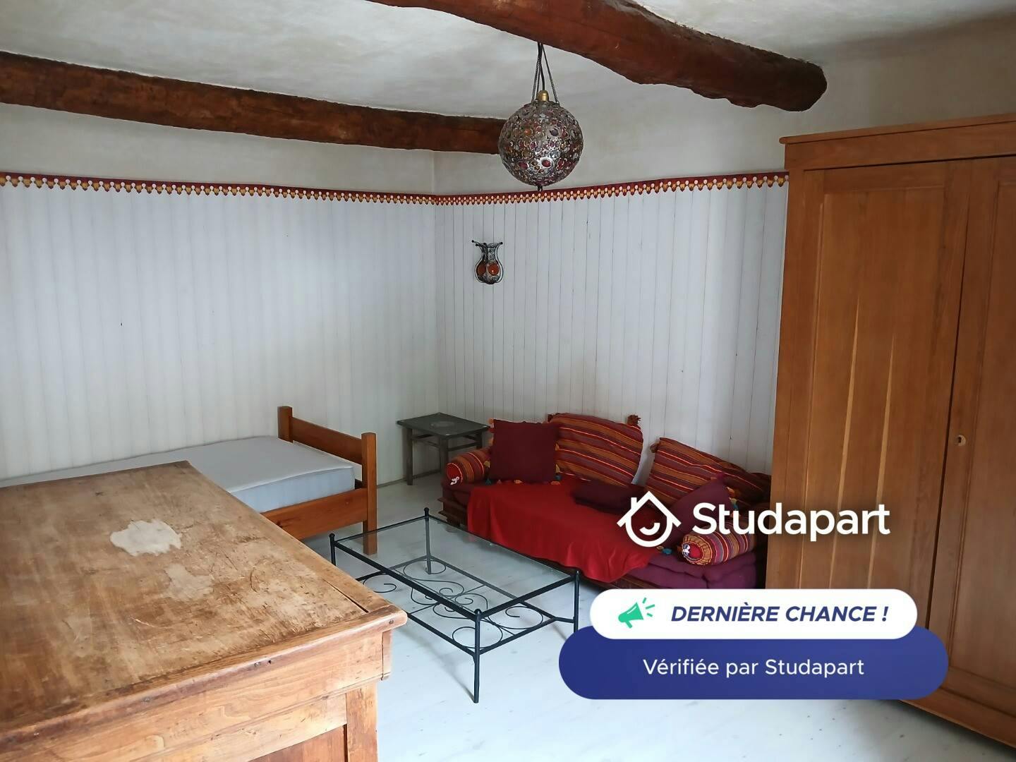 Maison à louer pour 750 €/mois à Solliès-Toucas, Rue de Guiran