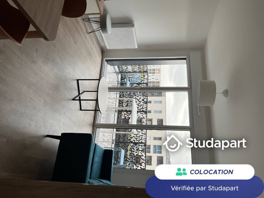 私人房间 正在以 €470 的月租出租，其位于 Cholet, Avenue du Lac