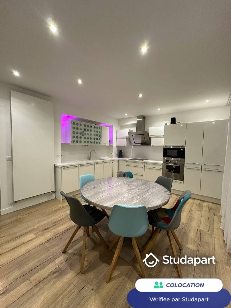 Private room for rent for €390 per month in Le Havre, Rue Pierre Mendès France