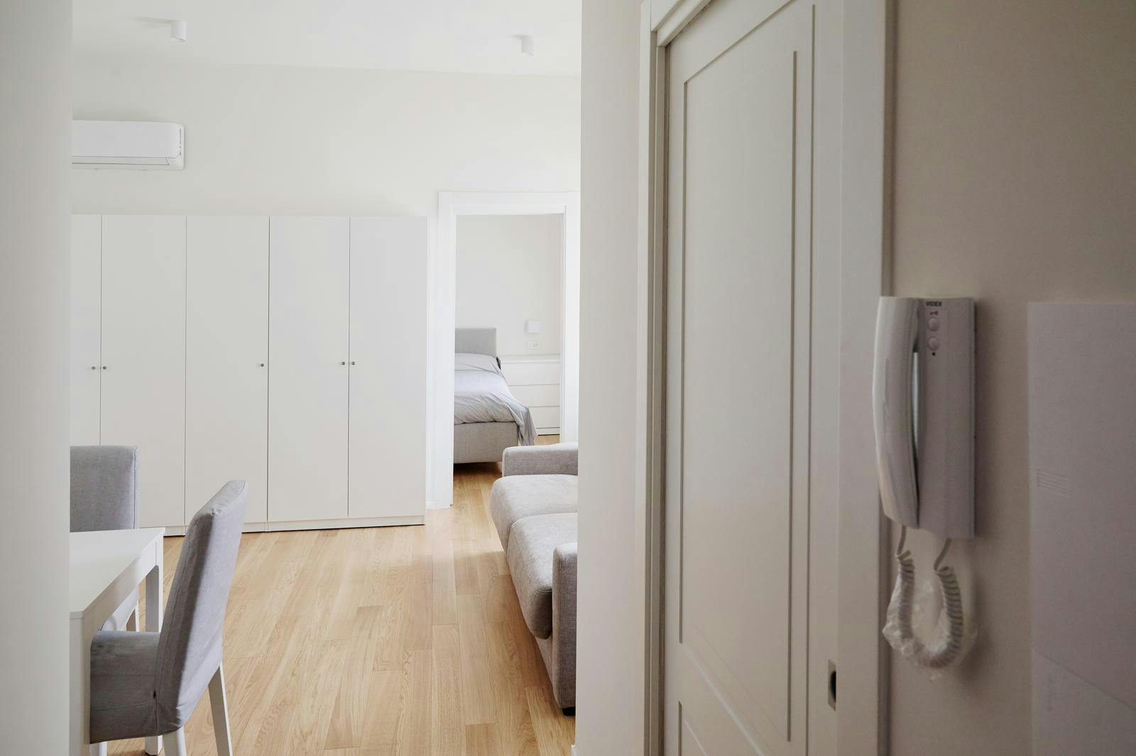 Apartment for rent for €2,250 per month in Milan, Via Tortona