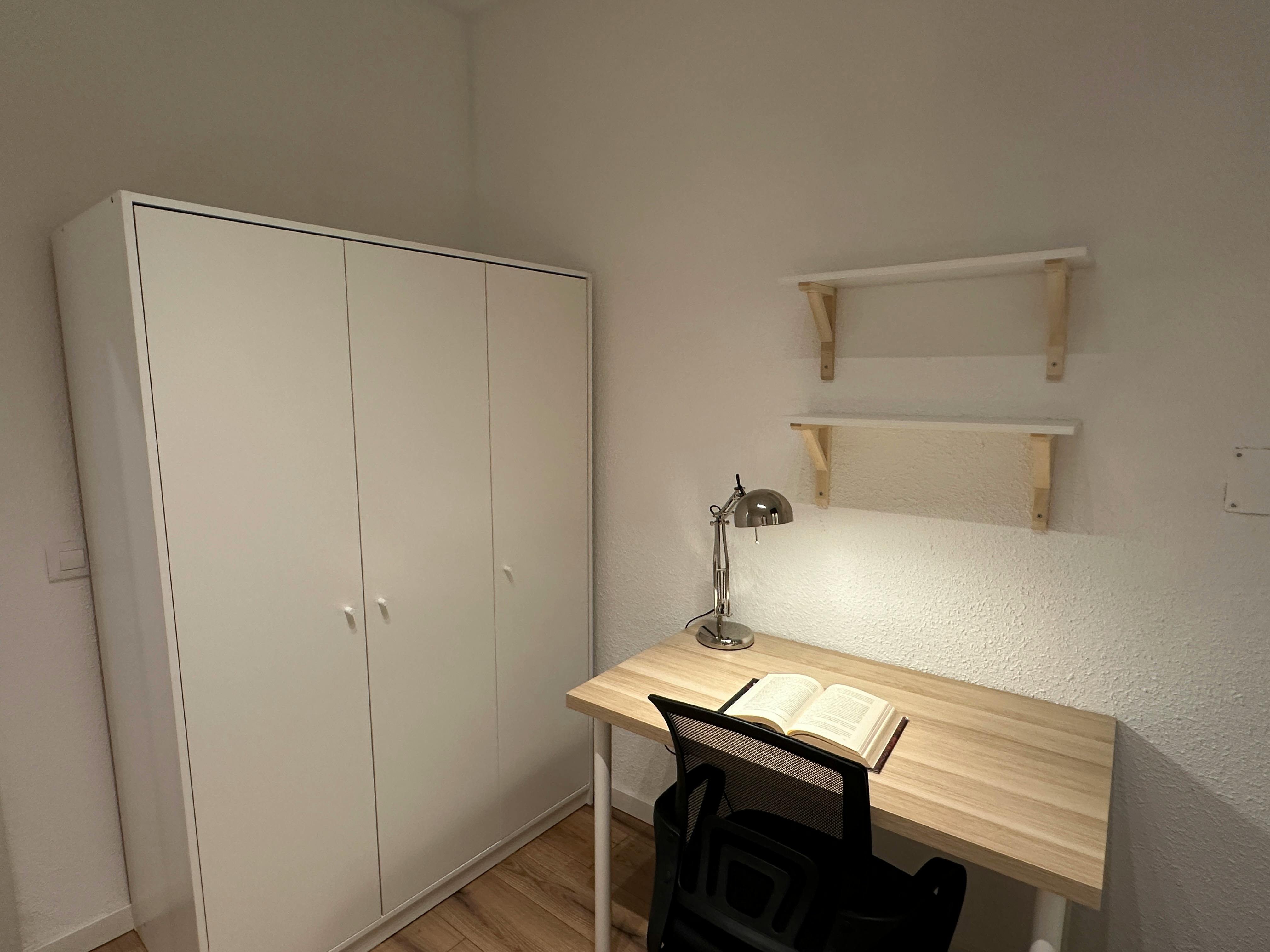 Single room Madrid, 1 bed — photo 7