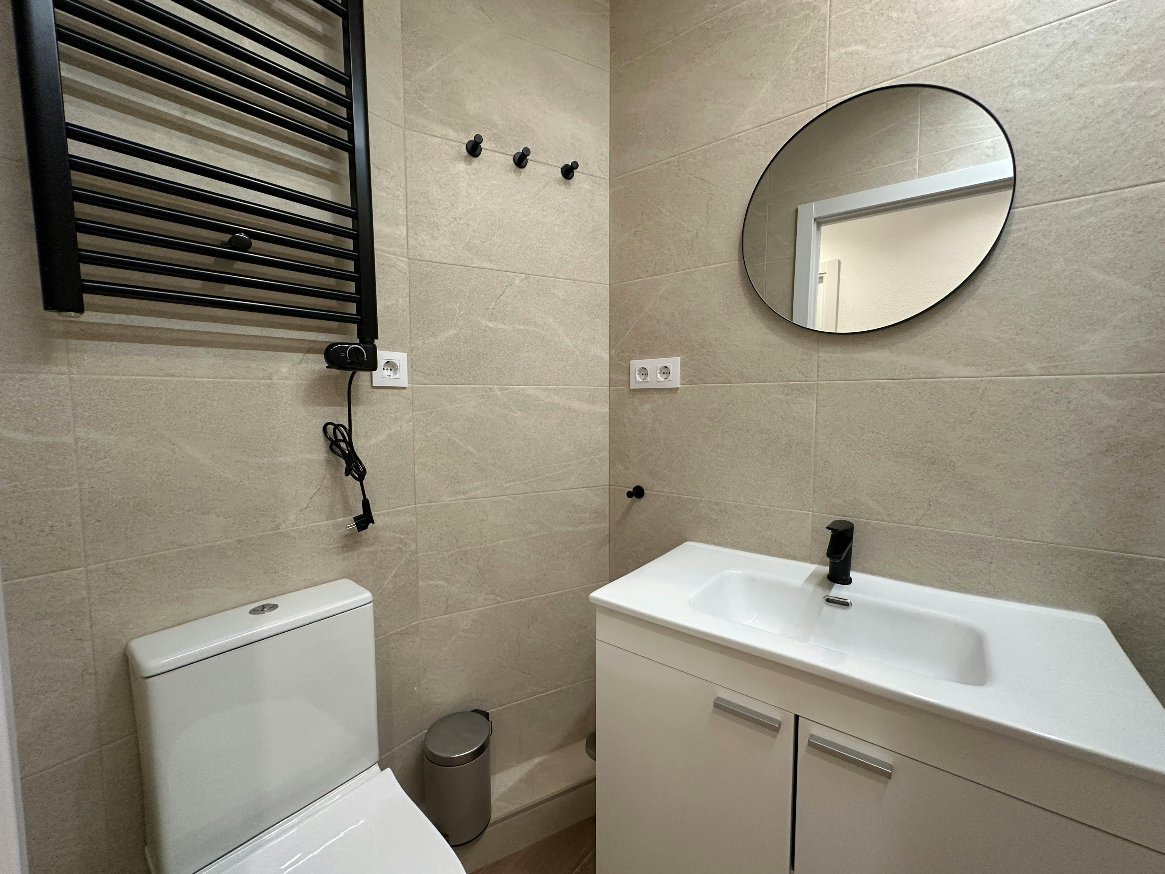 Single room Madrid, 1 bed — photo 7