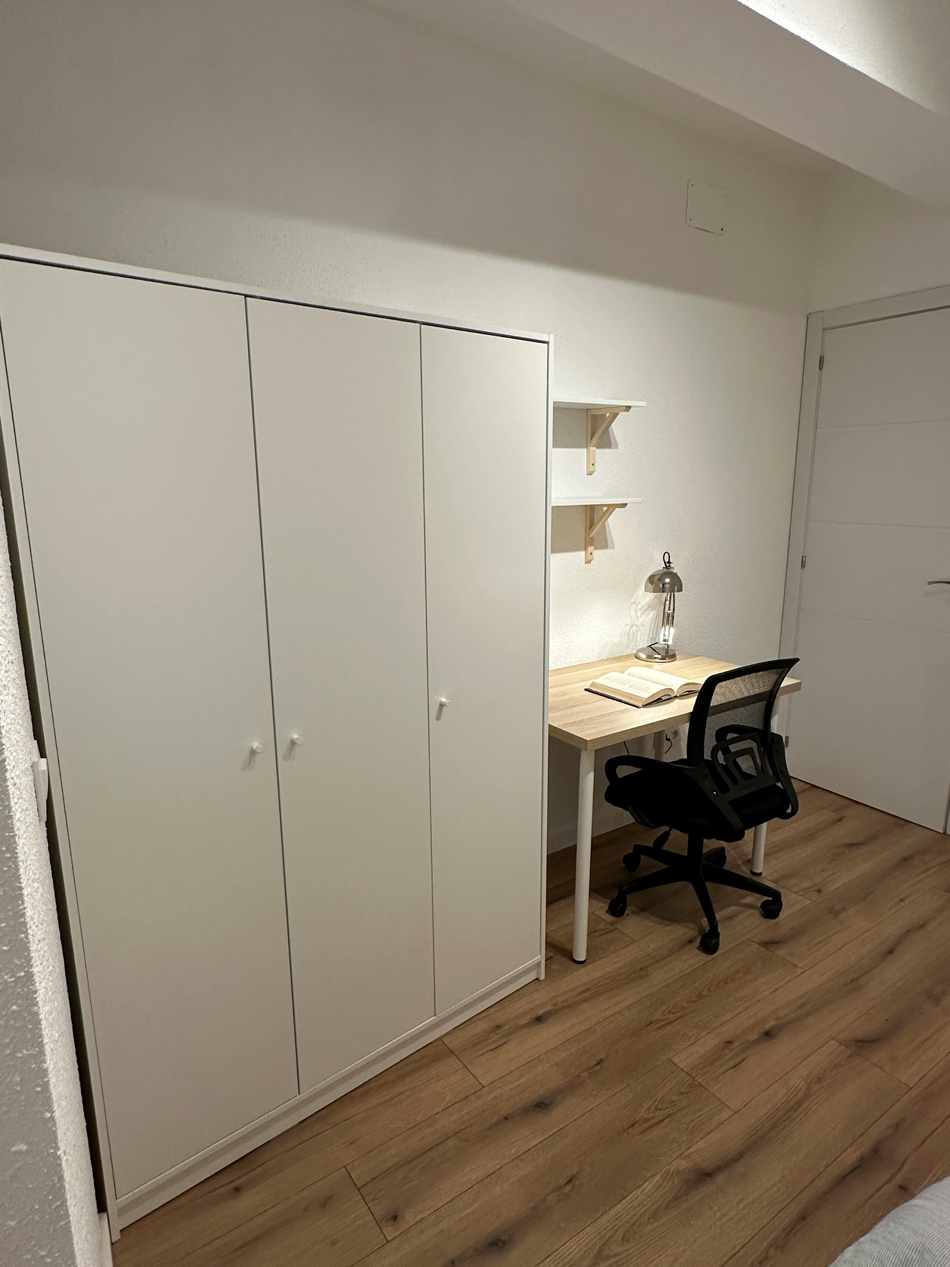 Single room Madrid, 1 bed — photo 2