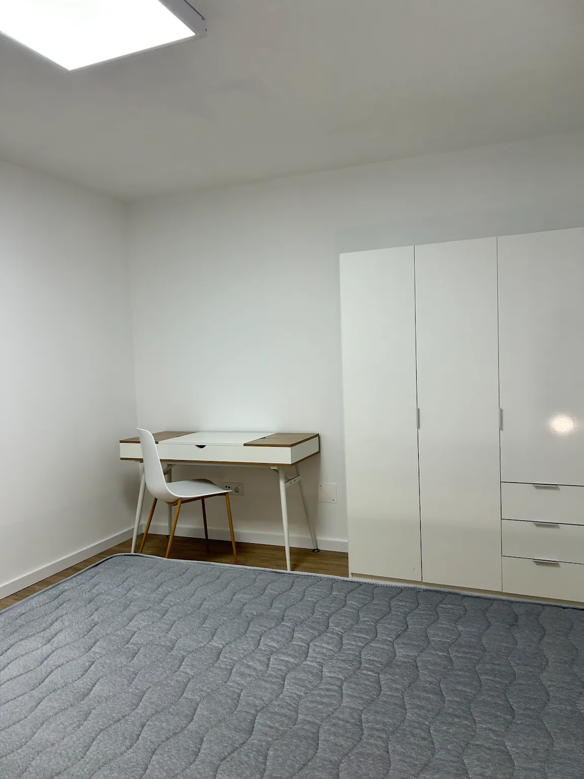 Private room in Avenida Santa Joana, Aveiro 1