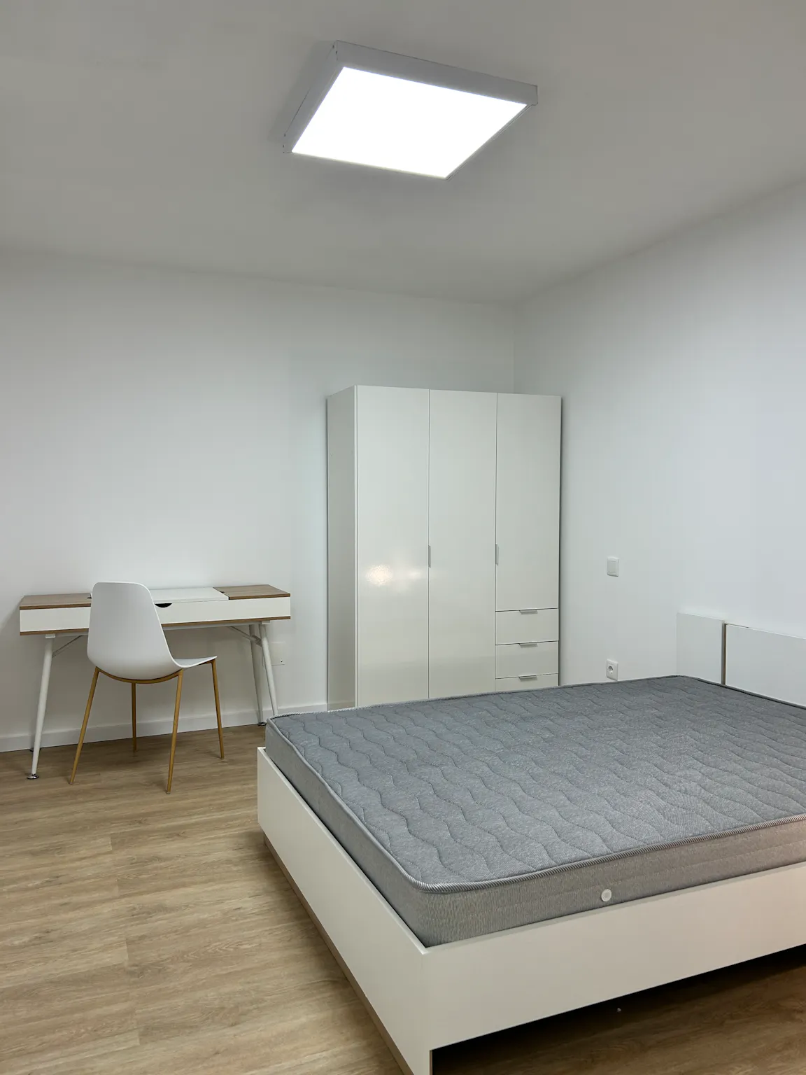 Private room in Avenida Santa Joana, Aveiro 4