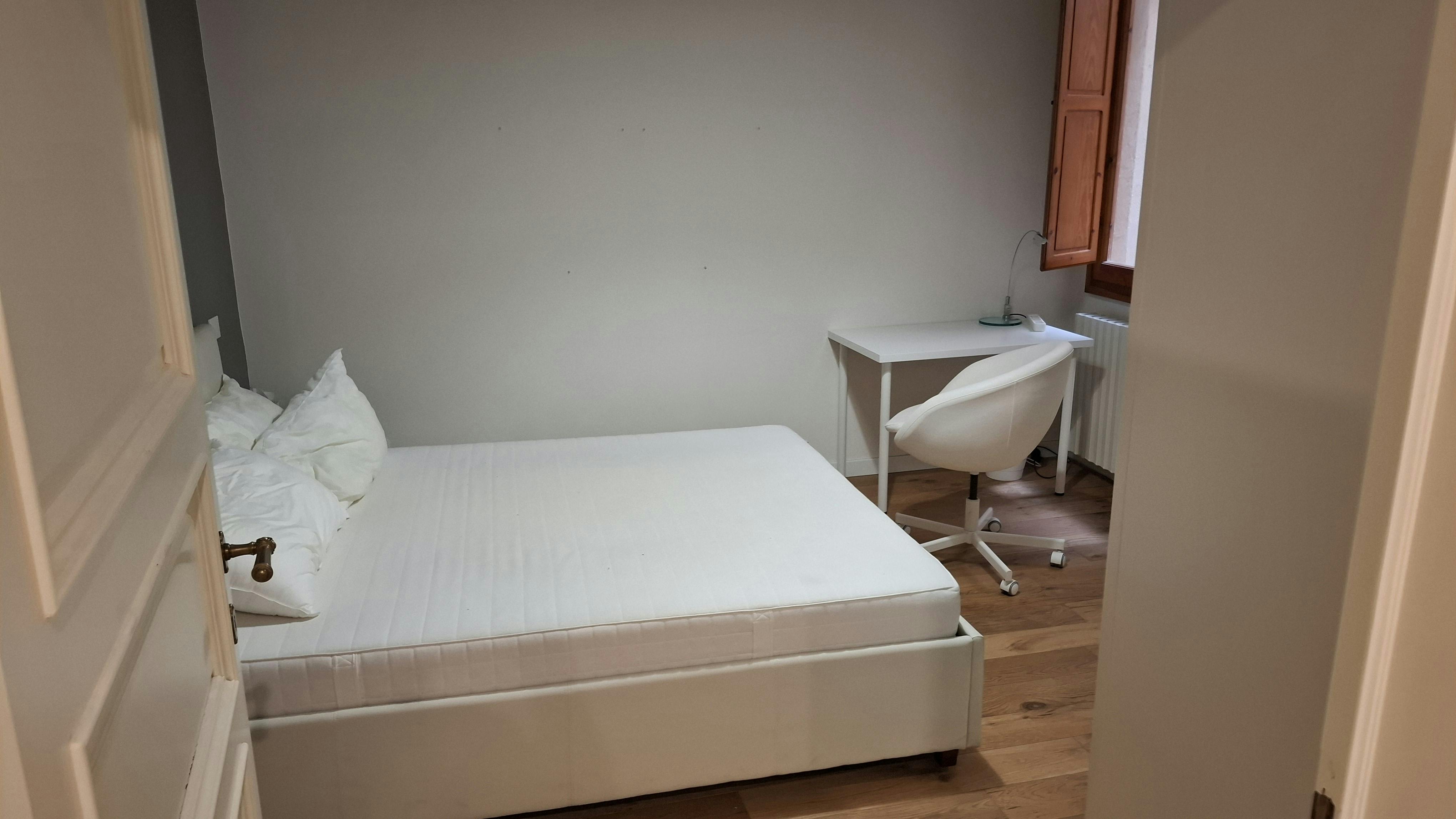 Single room Florence, 1 bed, 22m² — photo 8