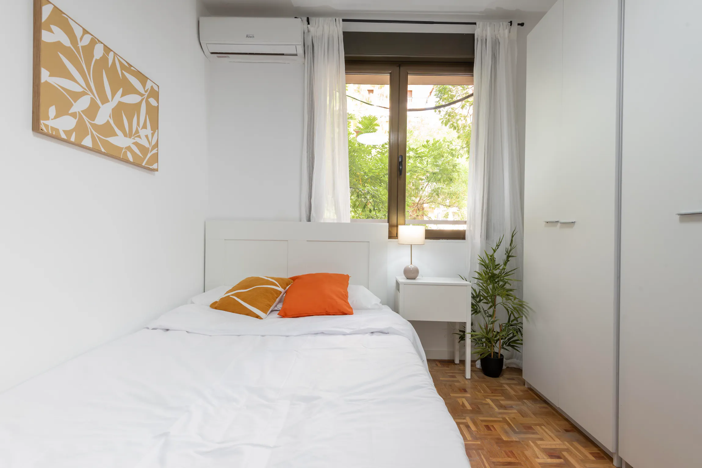 Private room in Calle de Guzmán el Bueno, Madrid (1654457) ROOM 3