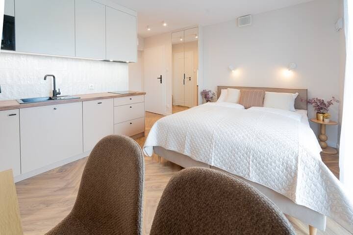 Garsonieră de închiriat pentru 1.300 EUR pe lună în Warsaw, Rotmistrza Witolda Pileckiego