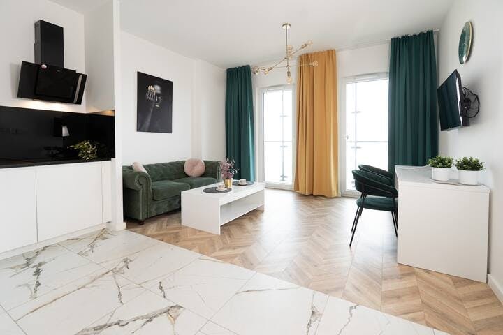 Marcina Kasprzaka, Warsaw preview