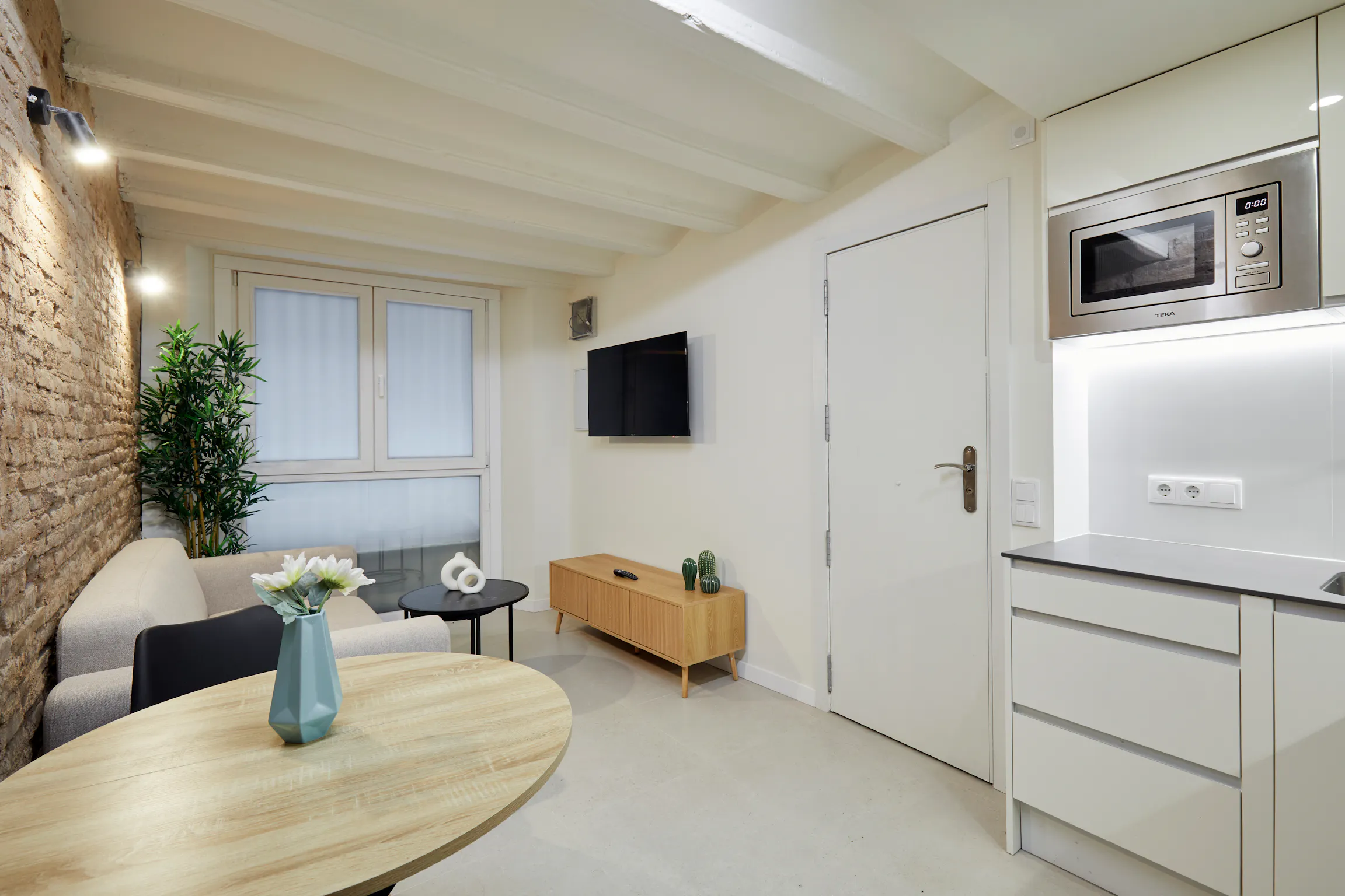 1-Bedroom Apartment in Carrer de Picalquers, Barcelona (1654530) ROOM 1