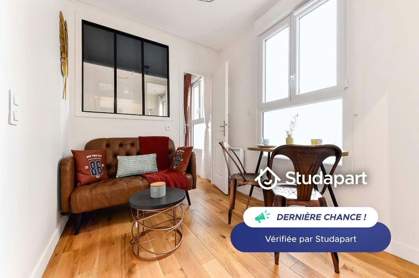 Apartment for rent for €1,100 per month in Colombes, Rue Colbert