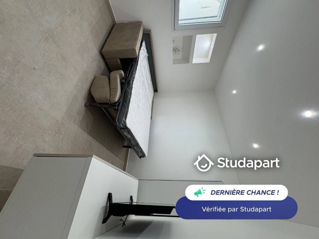 Apartment for rent for €780 per month in Antibes, Boulevard Maréchal Foch