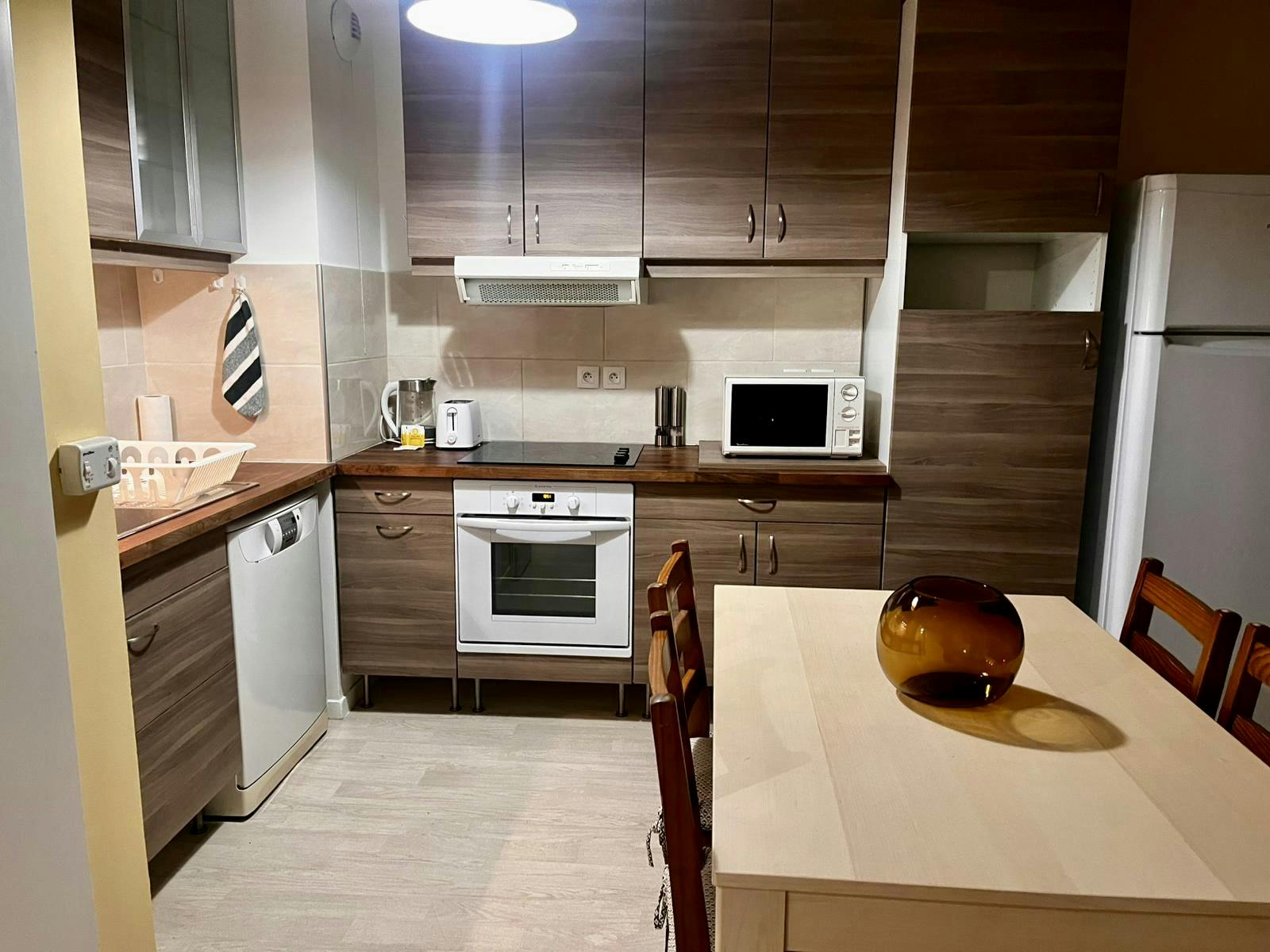 Apartment for rent for €2,680 per month in Nanterre, Rue Abdelmalek Sayad