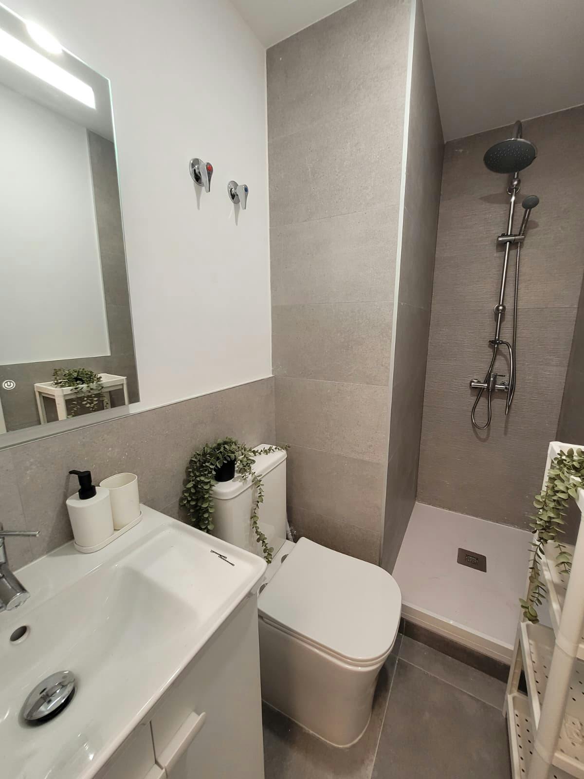 Single room Torrent, 1 bed, 9m² — photo 4