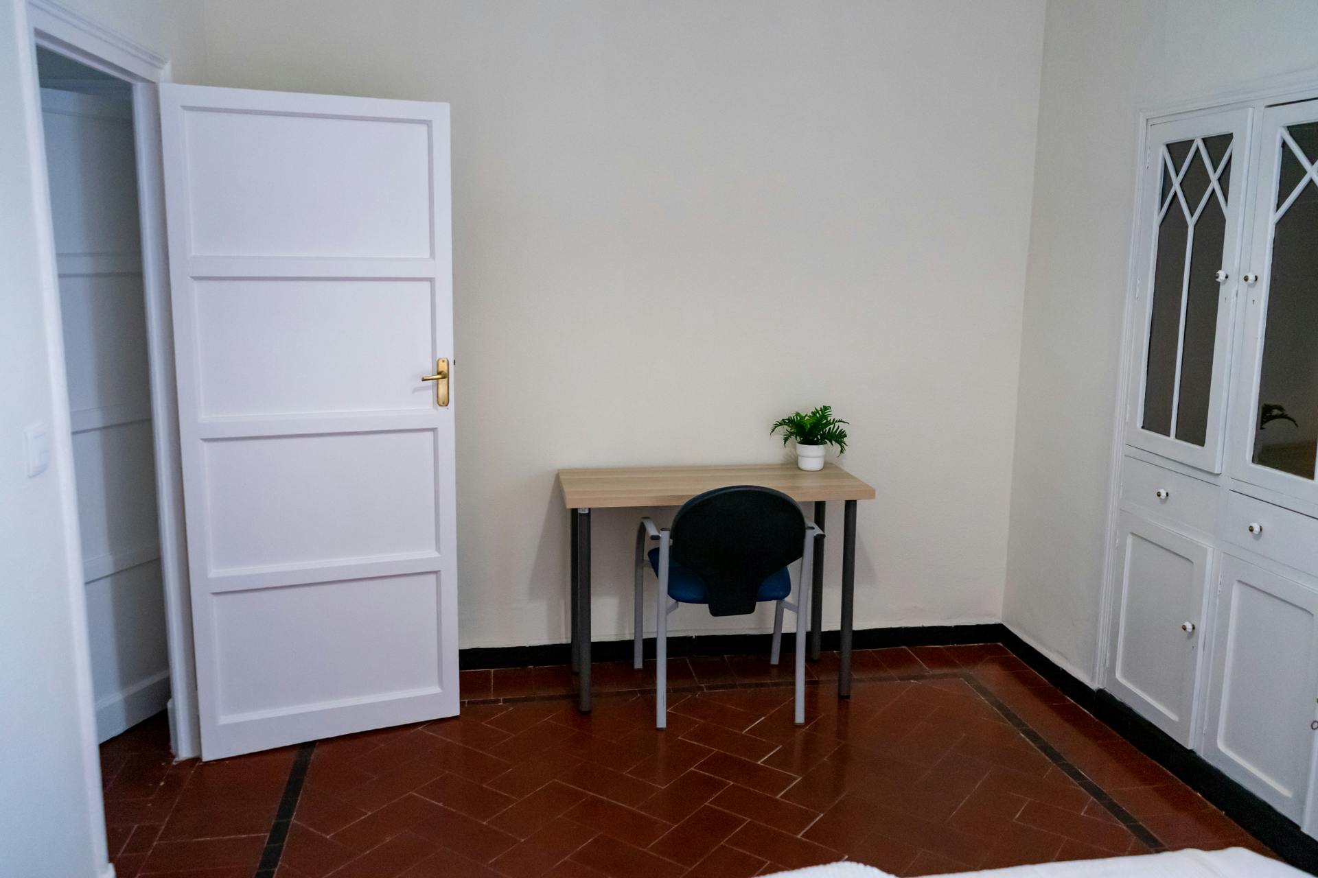 Single room Sevilla, 1 bed, 15m² — photo 3