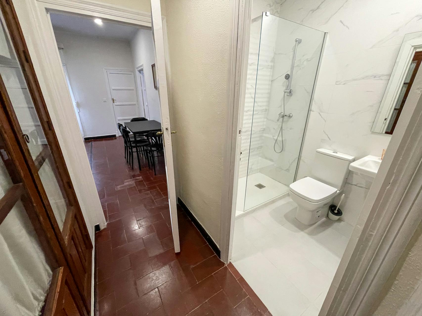 Single room Sevilla, 1 bed, 15m² — photo 9