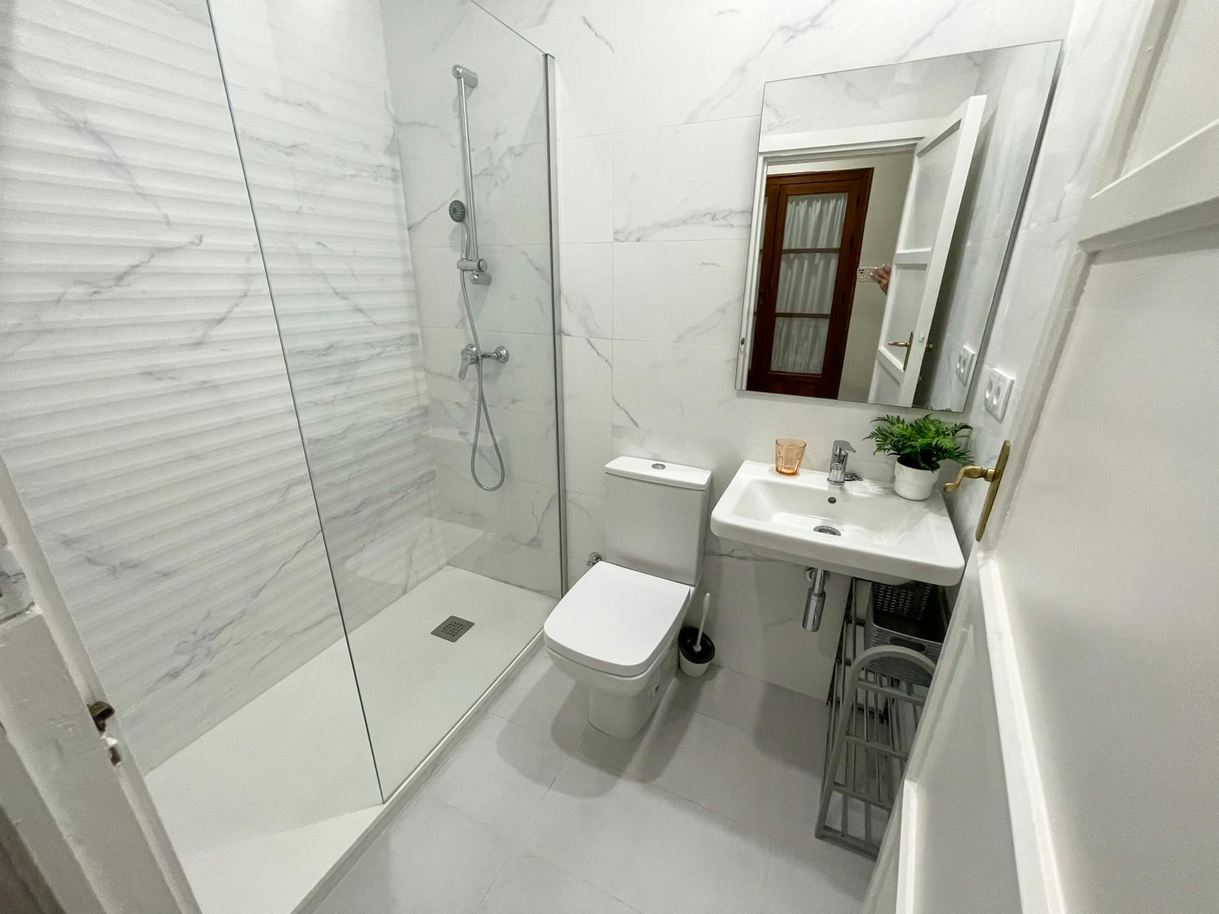 Single room Sevilla, 1 bed, 15m² — photo 2