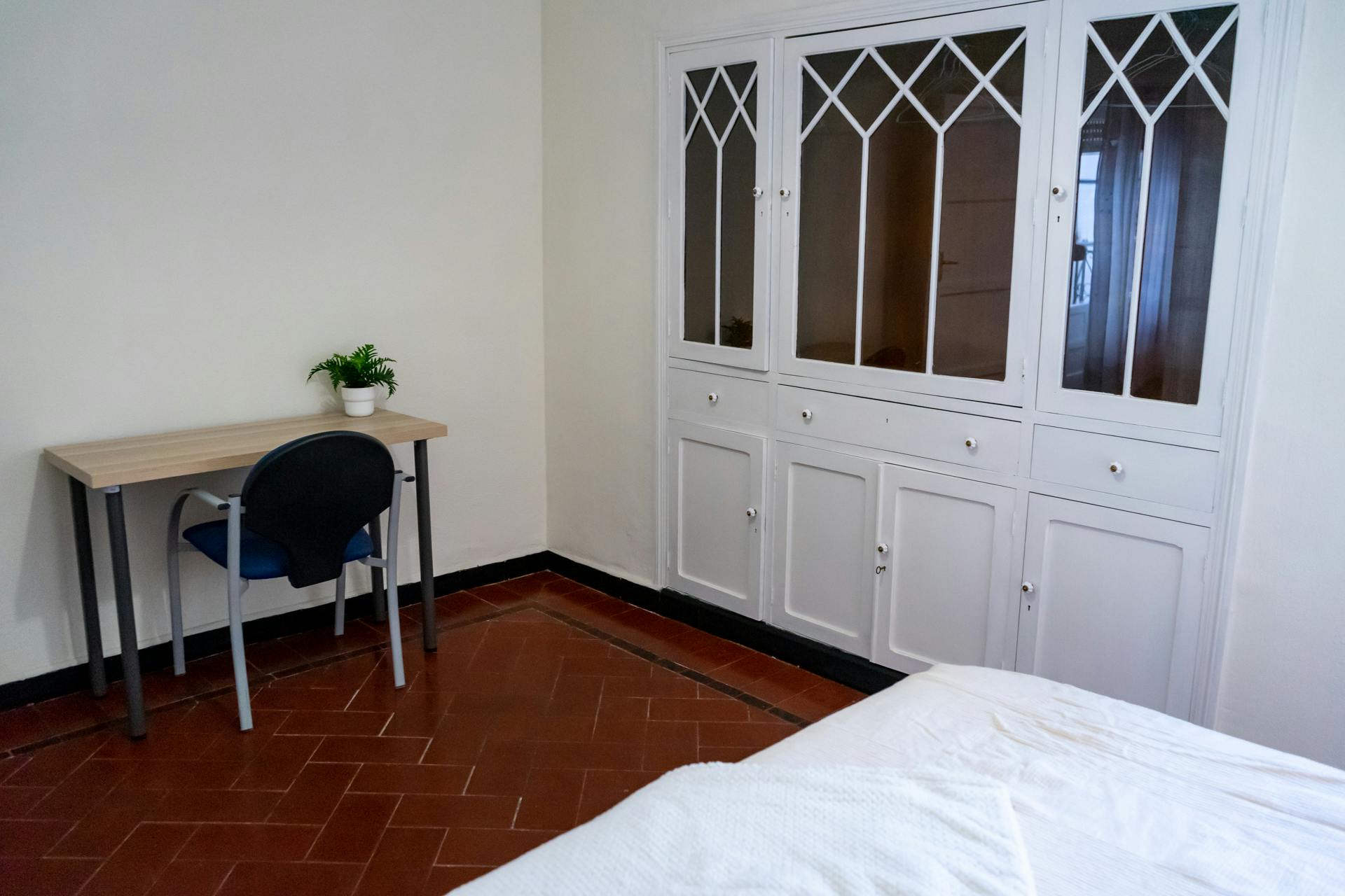 Single room Sevilla, 1 bed, 15m² — photo 4