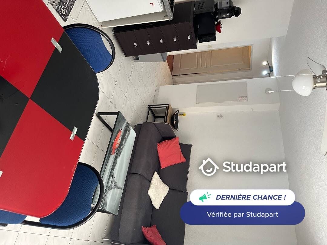 Apartment for rent for €750 per month in Nice, Rue Saint-Philippe