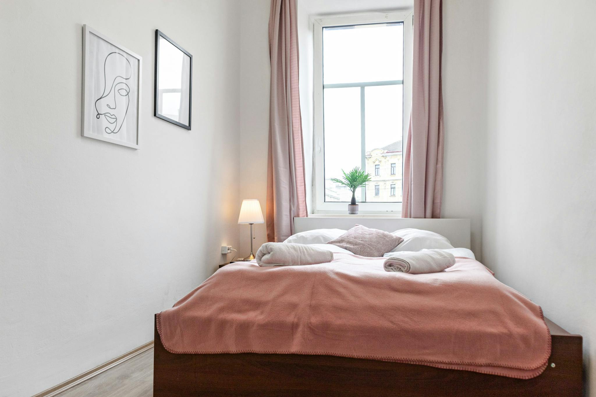 Allerheiligengasse, Vienna preview